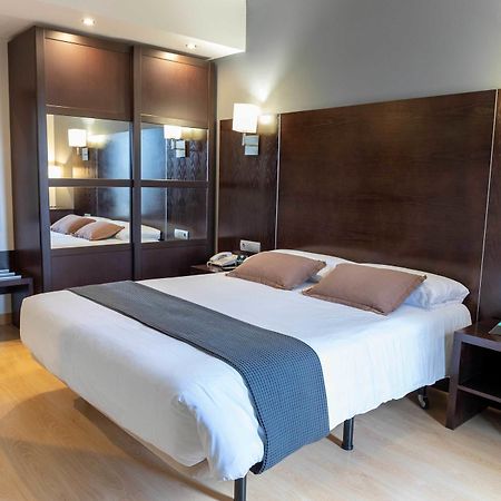 Hotel Alda Cardena Бургос Экстерьер фото
