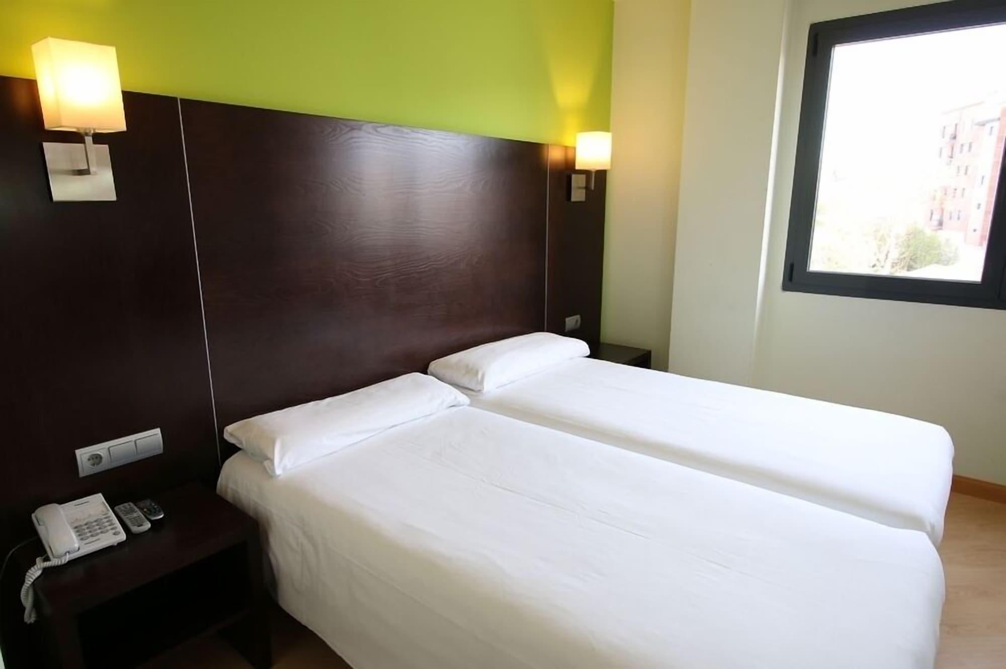 Hotel Alda Cardena Бургос Экстерьер фото