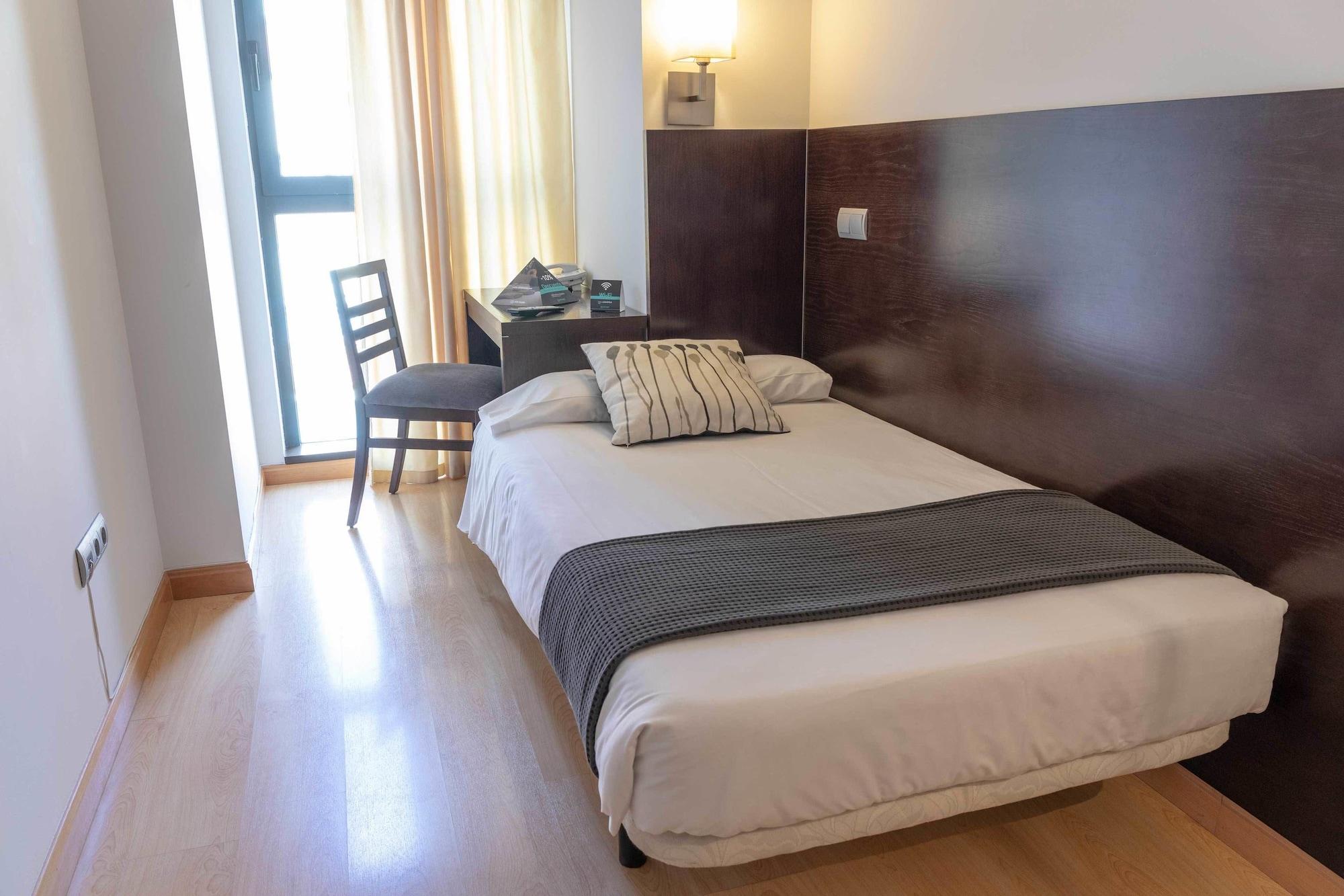 Hotel Alda Cardena Бургос Экстерьер фото