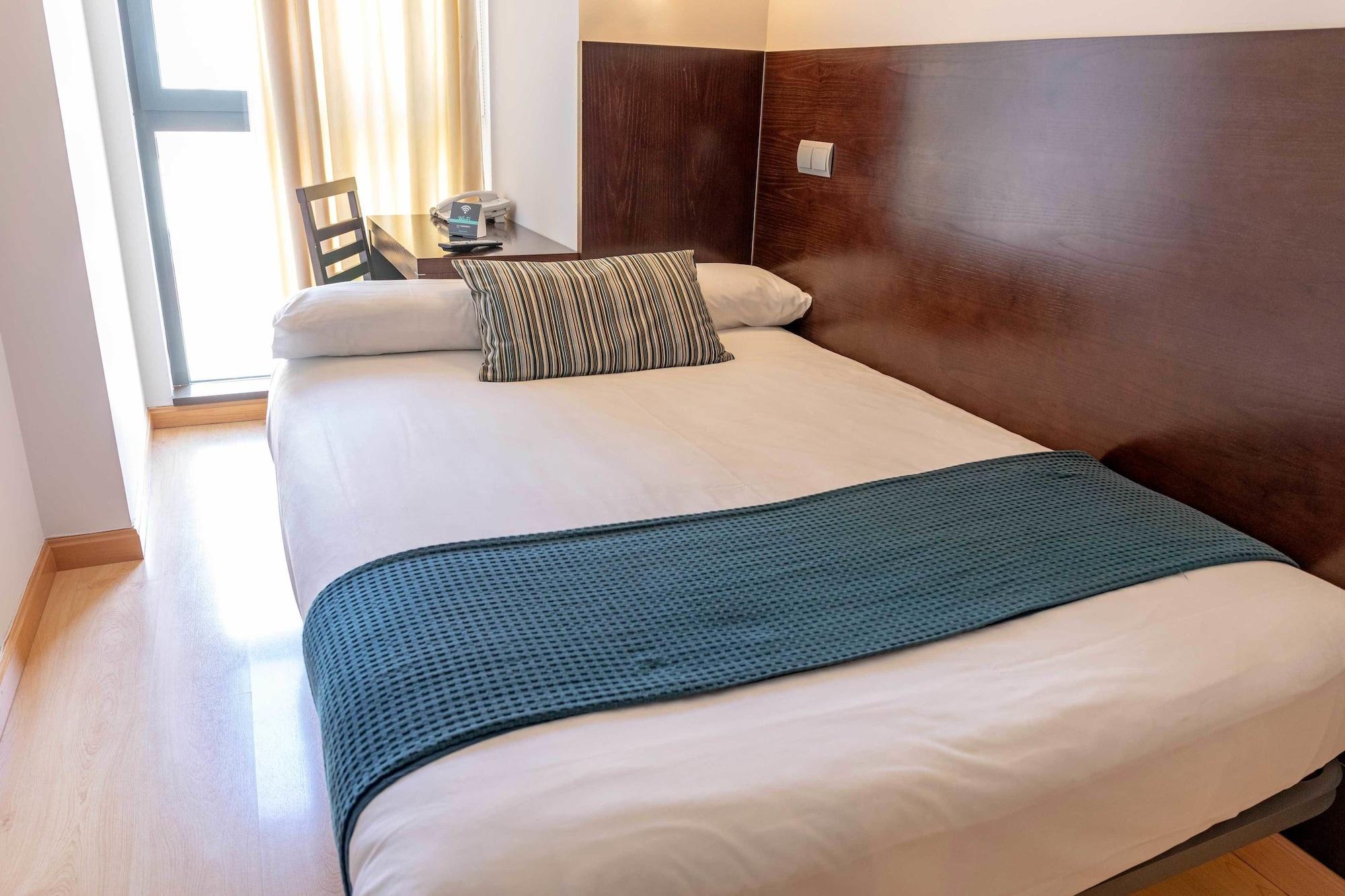 Hotel Alda Cardena Бургос Экстерьер фото