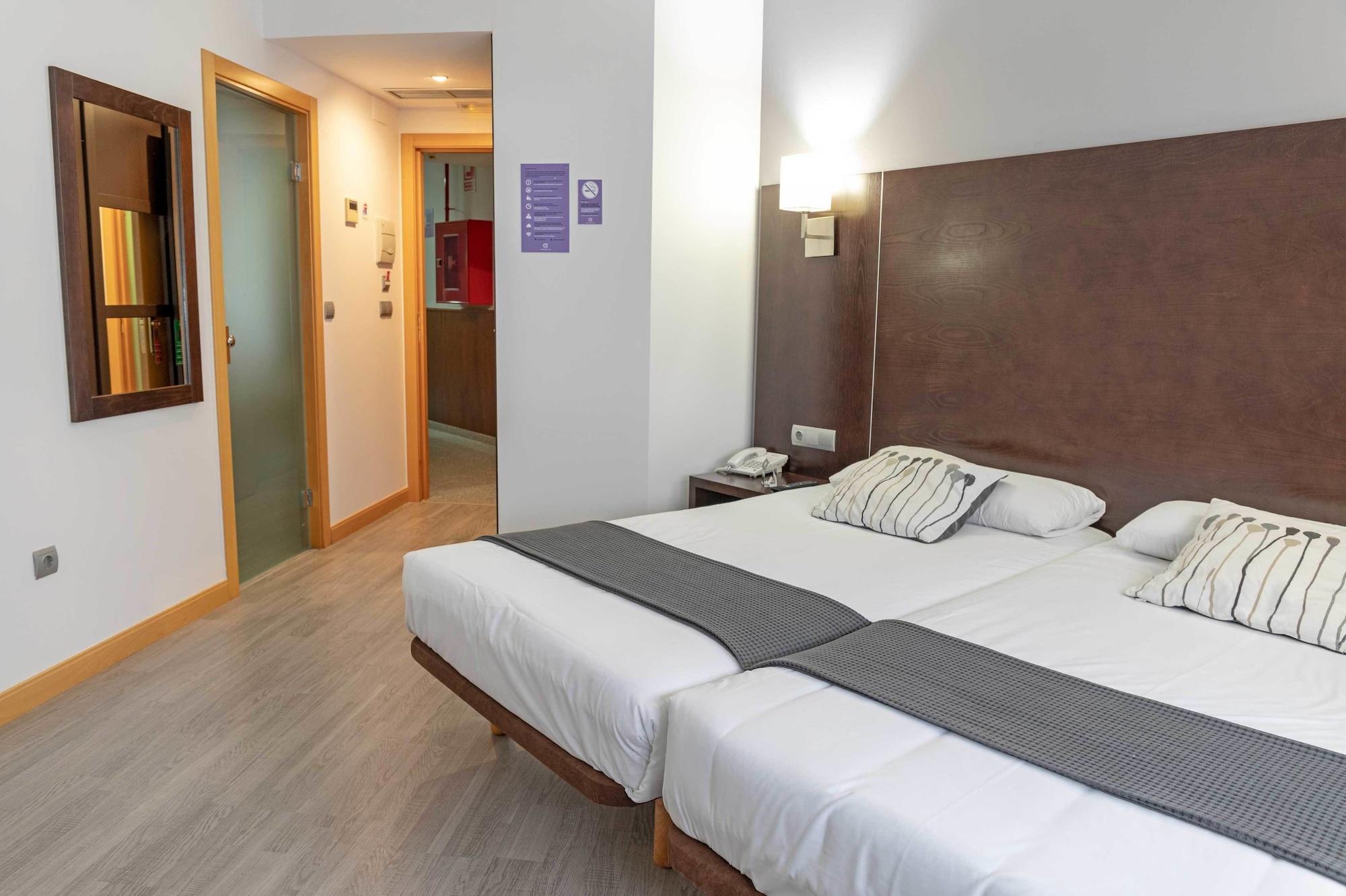 Hotel Alda Cardena Бургос Экстерьер фото