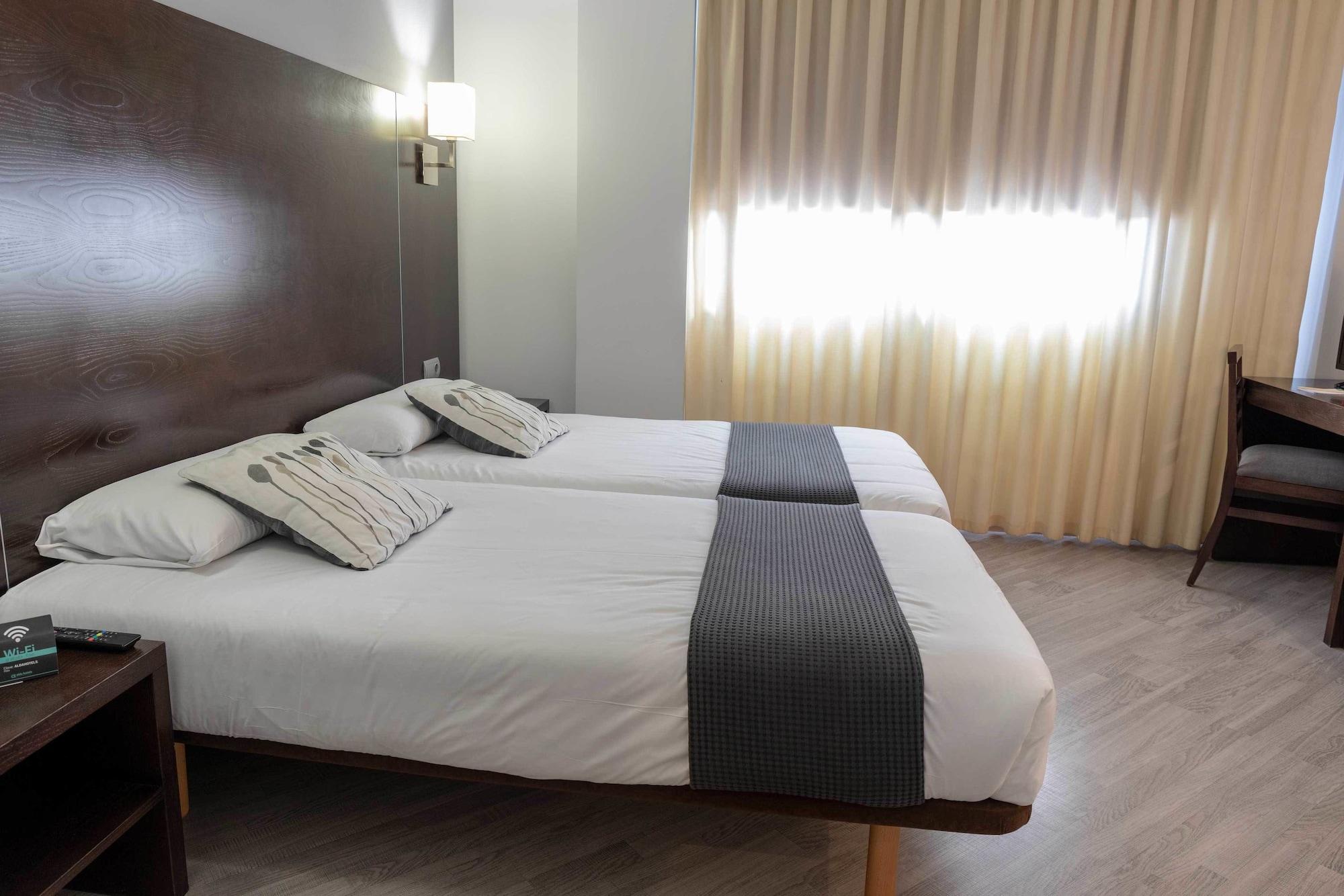 Hotel Alda Cardena Бургос Экстерьер фото