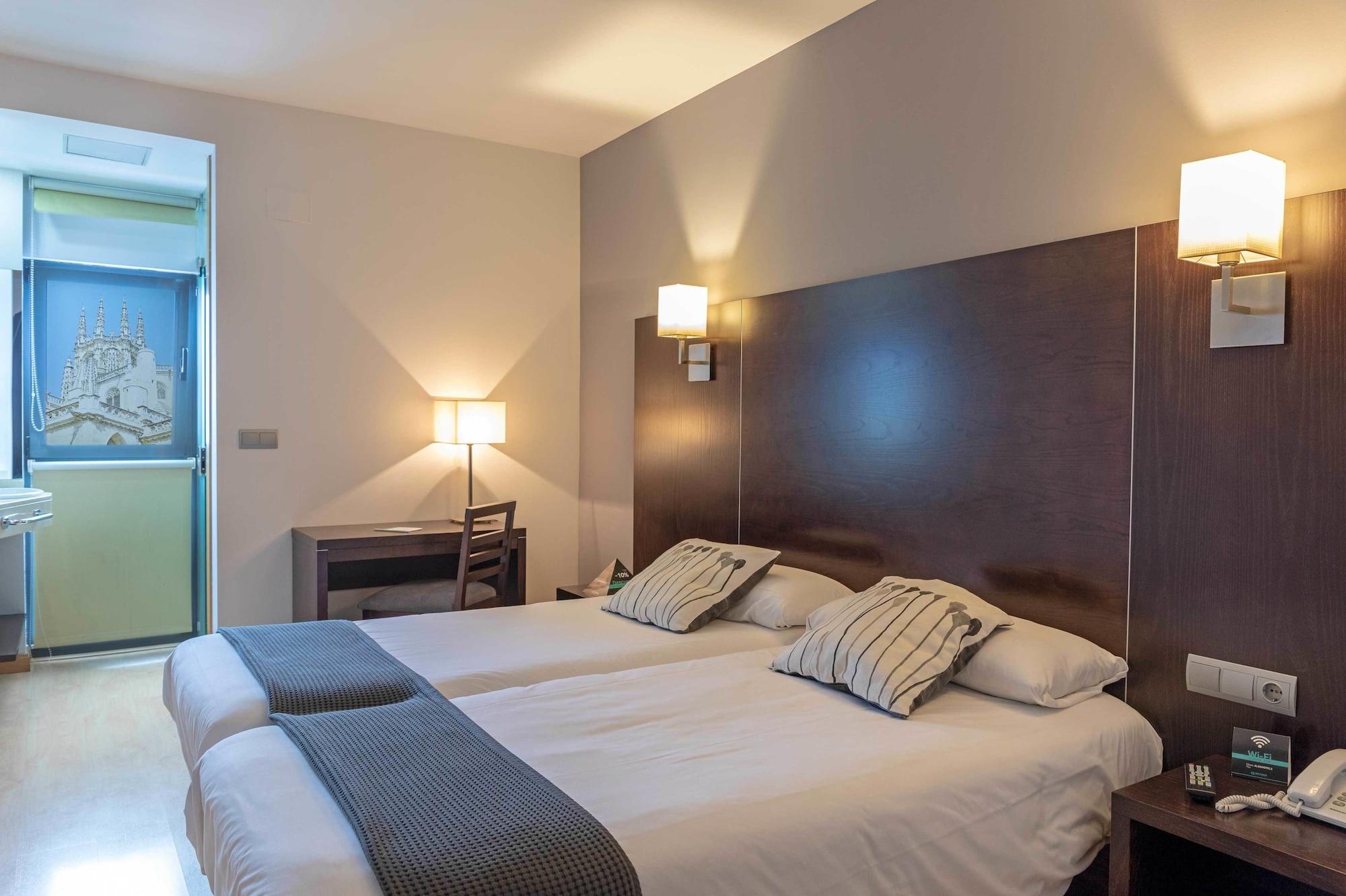 Hotel Alda Cardena Бургос Экстерьер фото