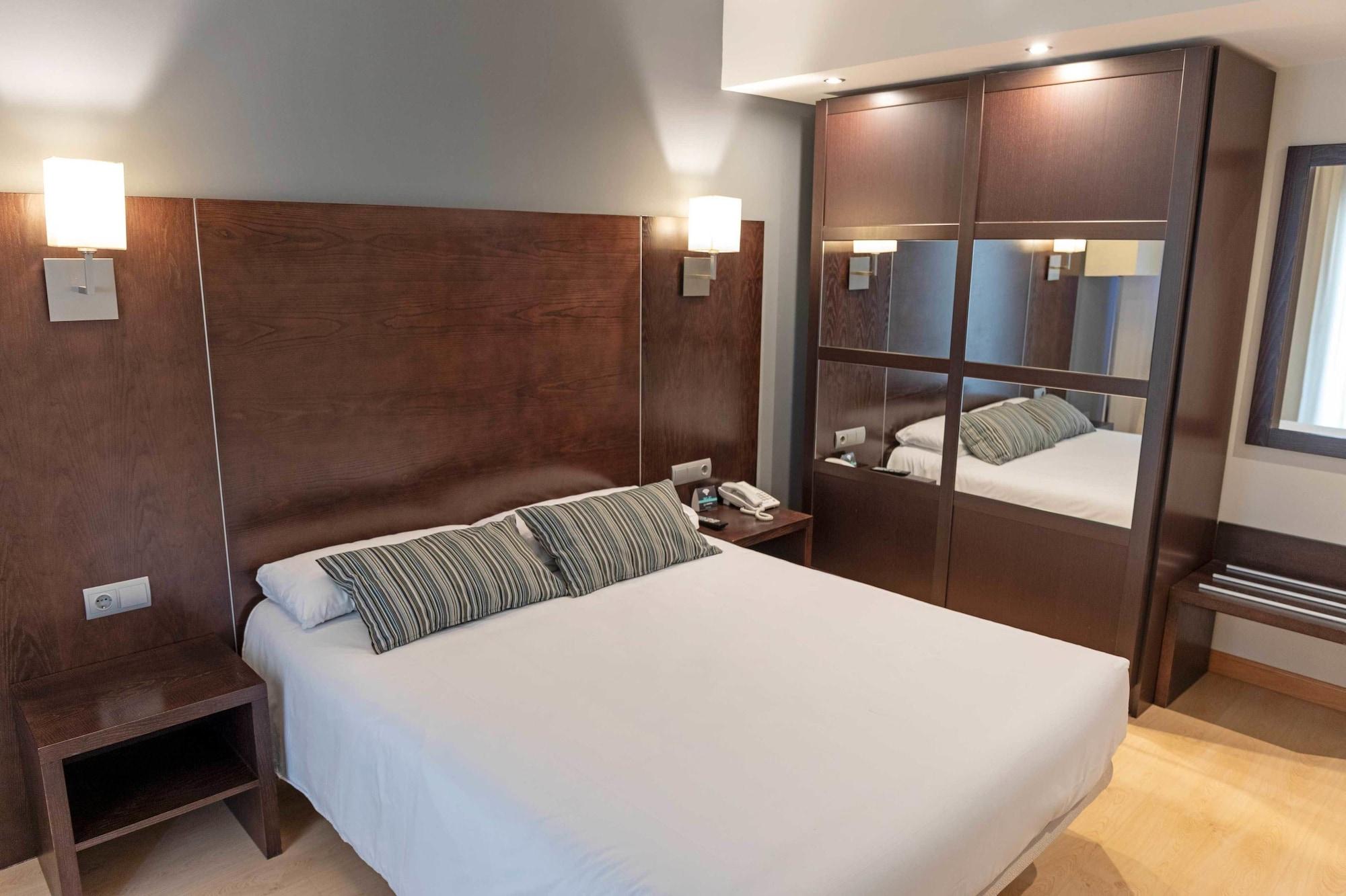 Hotel Alda Cardena Бургос Экстерьер фото