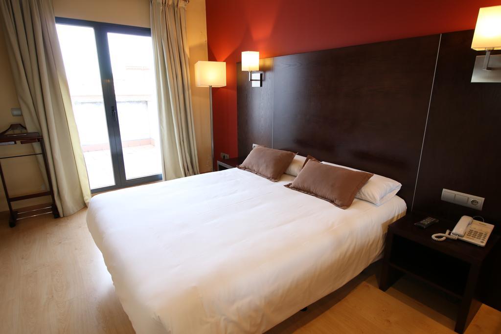 Hotel Alda Cardena Бургос Экстерьер фото