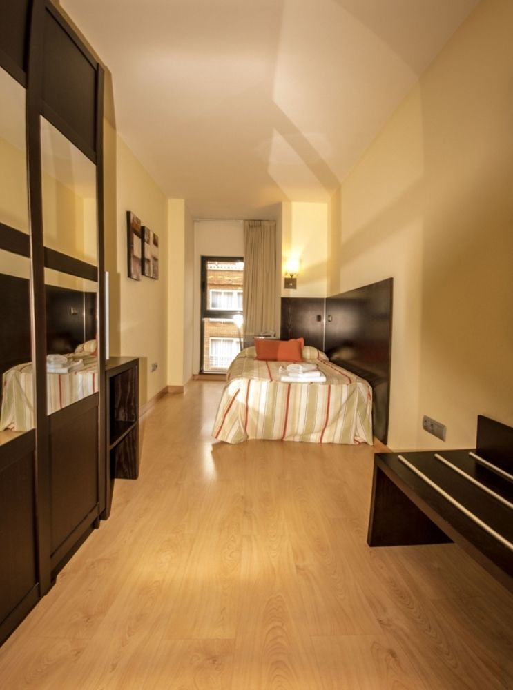 Hotel Alda Cardena Бургос Экстерьер фото